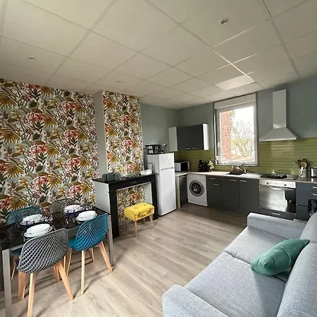 Martine: Appartement 1Er Etage Cambrai Extérieur photo